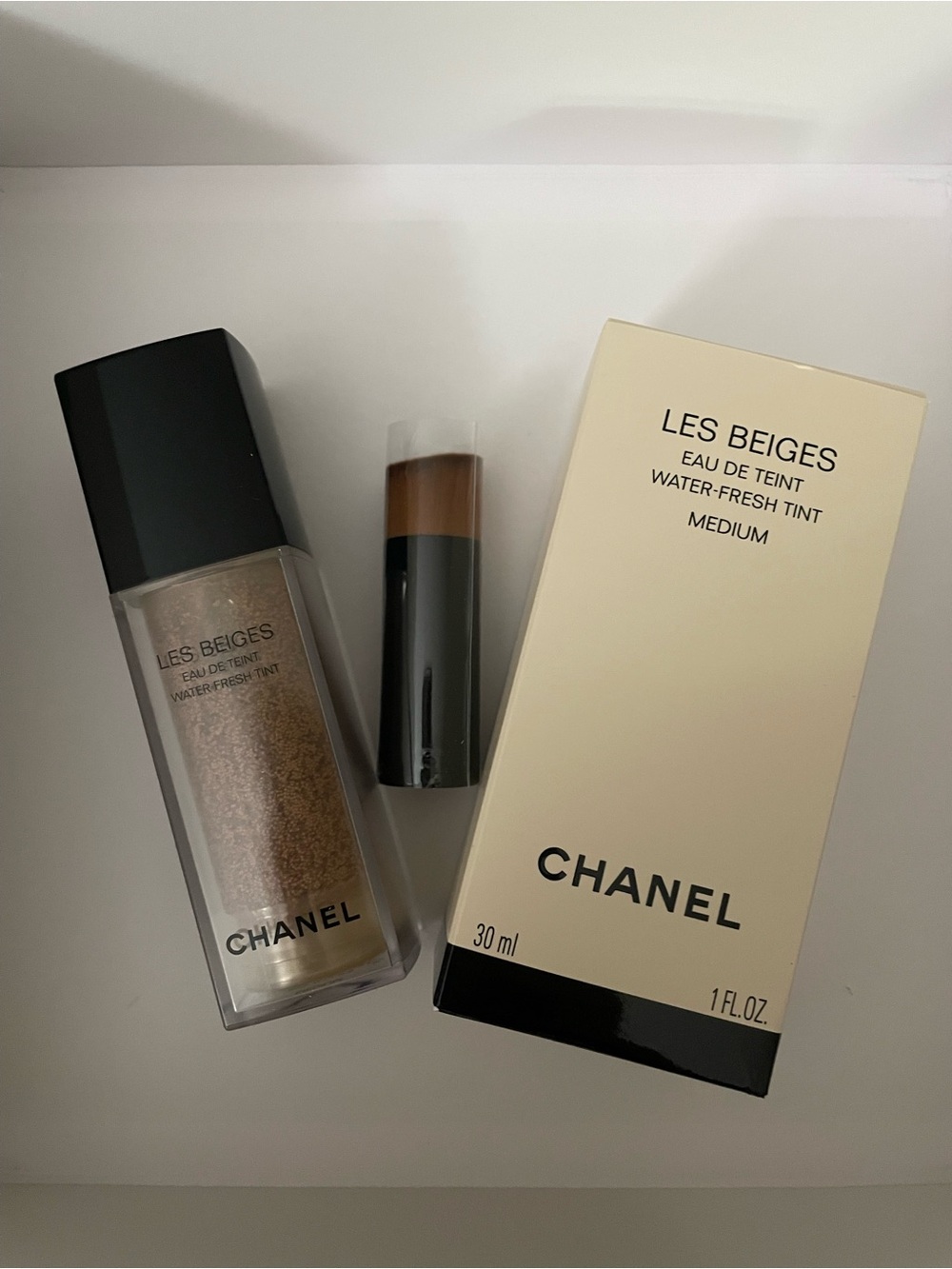 CHANEL Les Beiges Water-Fresh Tint Foundation - Medium Beige with Black Cap